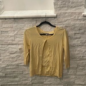 Halogen yellow sweater in Medium